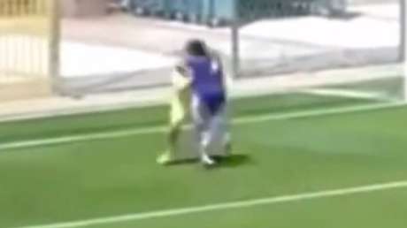 El autogol más ridículo visto en YouTube