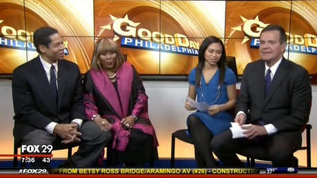 Suspenden a un presentador de Fox tras decir que una asesora de Trump es "buena en idioteces"