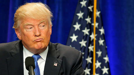 'Bild' compara las fotos tomadas durante las conversaciones telefónicas de Trump con Putin y Merkel