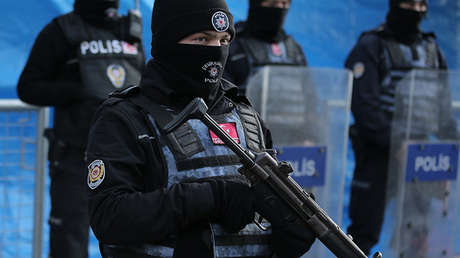 Reportan un ataque armado en un restaurante de Estambul