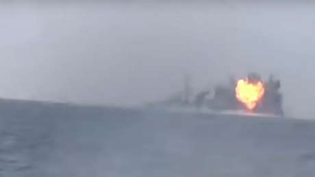 VIDEO: Al menos dos soldados mueren en un ataque de rebeldes yemeníes a un buque saudita