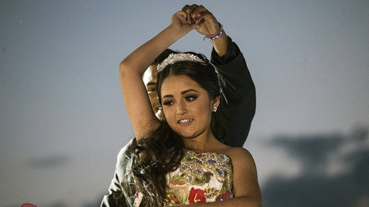 "La quinceañera más famosa del mundo" quiere ser artista y la Red se burla de ella