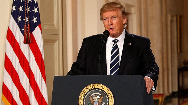 Trump sobre su orden migratoria: "Se trata de mantener a la mala gente fuera del país"