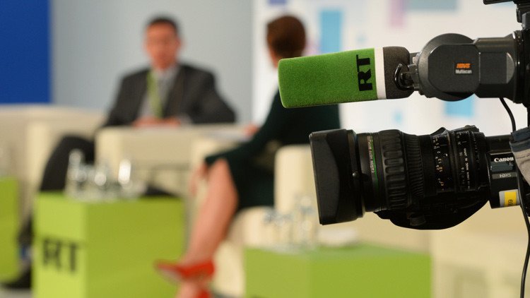 Moscú sobre acusaciones contra RT: "Nos complace que los medios rusos sean tan populares"