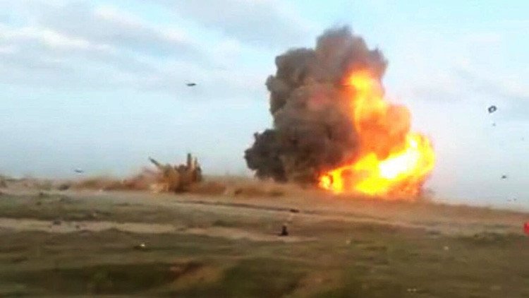 Terroristas del Estado Islámico sonríen felices en un video antes de suicidarse en un ataque en Irak