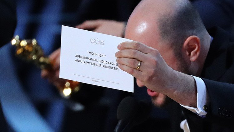 ¿Otra vez los 'hackers' rusos? La Red atribuye el error en los Oscar a una conspiración política