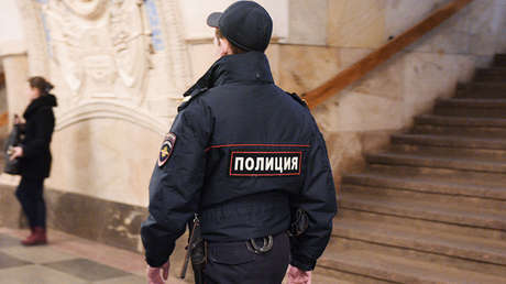 Una mujer muerde a otra en una pelea en el metro de Moscú