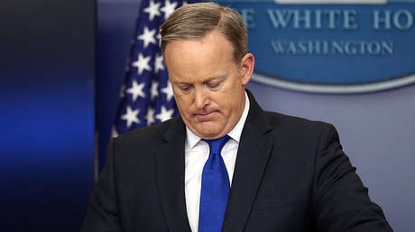 #Trumble: Se burlan del portavoz de Trump por pronunciar mal el nombre de un líder mundial