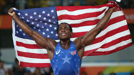 Irán decide expedir visados a los luchadores de EE.UU.