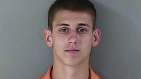 Un joven con 34 amantes que violó a una menor es condenado a mantener el celibato hasta que se case