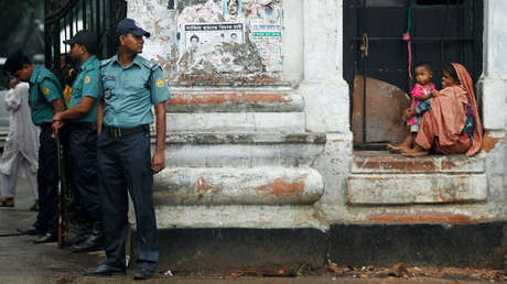 Usan un pene falso para estafar a los crédulos habitantes de un pueblo de Bangladés