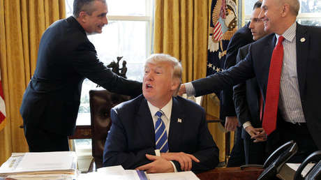 ¿Fácil qué?: Un turbio e incomprensible tuit de Trump provoca una ola de memes en la Red