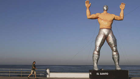 Él podrá defenderlos: 'El Santo' reaparece en México para 'pelear' contra Donald Trump