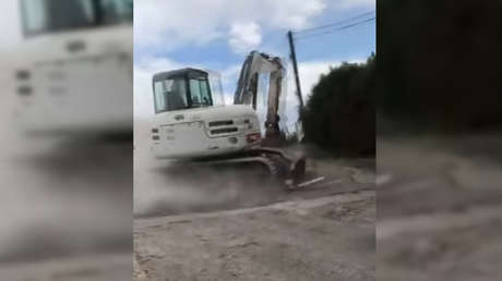 Accidente 'visto y no visto' de una excavadora 