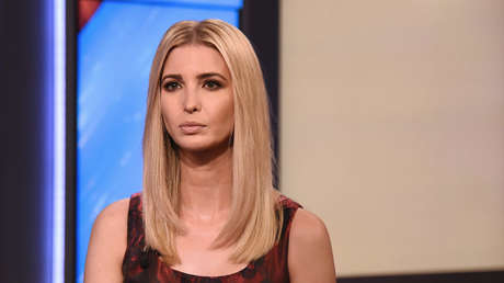 La foto de Ivanka Trump en el escritorio de la Oficina Oval genera polémica en la Red