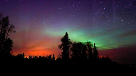 La Policía de Islandia advierte sobre el peligro de la 'hipnotizante' aurora boreal