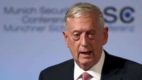 "No estamos aquí por su petróleo": El secretario de Defensa de EE.UU. llega a Irak