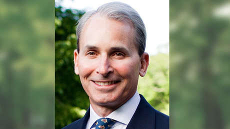 El candidato de Trump a secretario de la Armada de EE.UU. renuncia a ocupar el cargo