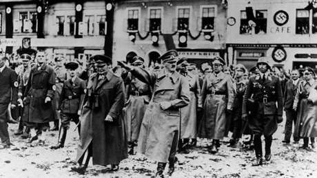 Arrojan luz sobre detalles íntimos del romance que Eva Braun y Hitler trataban de ocultar