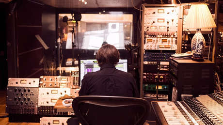 El último viaje de Fabo: la historia del DJ italiano que viajó a Suiza para someterse a la eutanasia