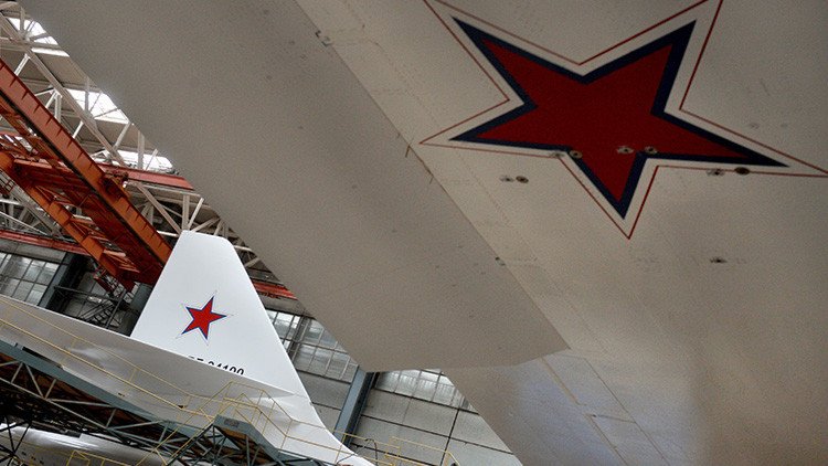 Rusia crea una maqueta a tamaño real del futurista bombardero estratégico PAK-DA