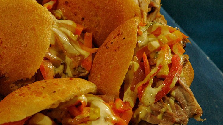 ¿Y el otro 50% qué es? Análisis de ADN del pollo de Subway revela que solo la mitad es carne