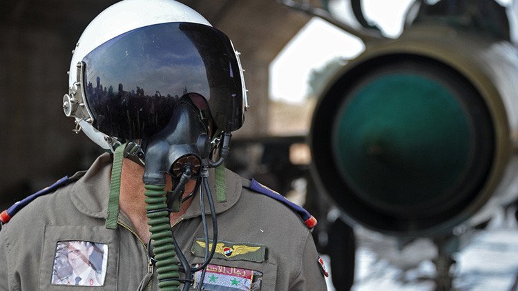 Primer ministro turco: “Un avión sirio se ha estrellado cerca de la frontera entre Turquía y Siria”