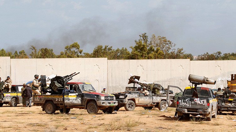 Agresión externa, injusticia, éxodo masivo y otros demonios que desmoronaron un sueño llamado Libia