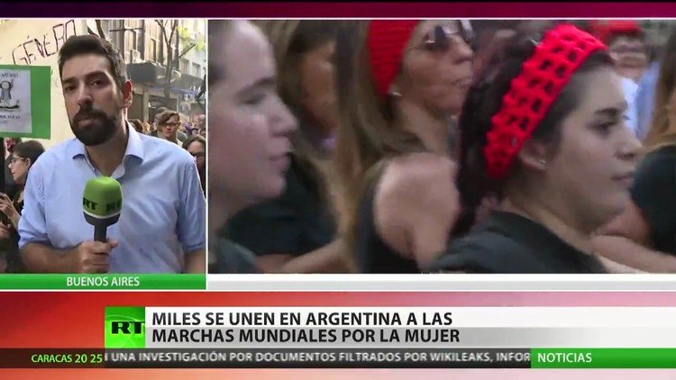 Miles de personas marchan en Argentina por el Día Internacional de la ...