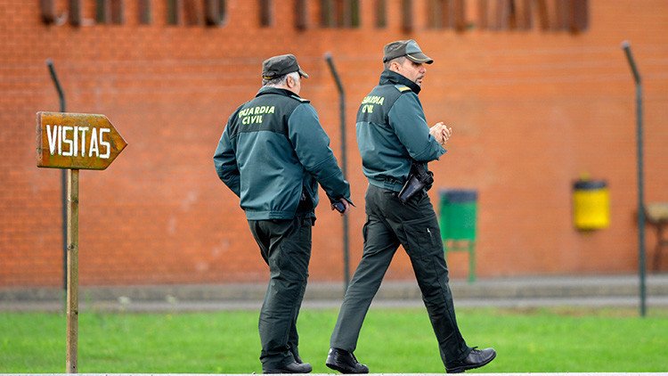 La Guardia Civil de España tuitea con motivo del Día de la Mujer y la Red se llena de críticas