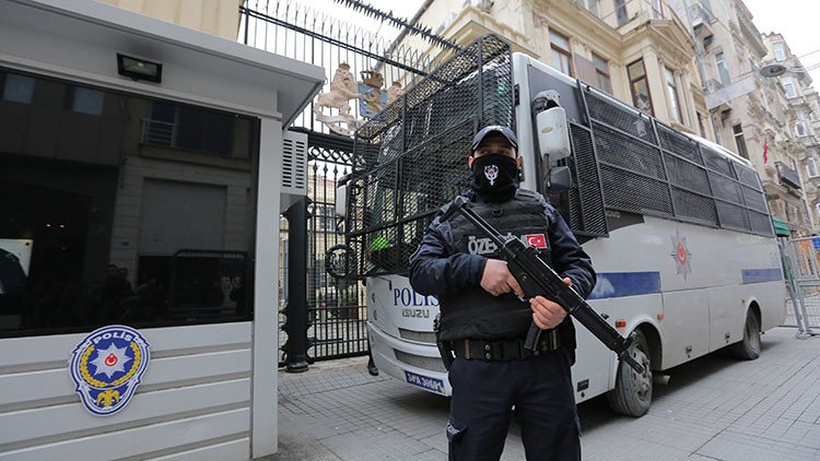 Para Turquía es "indeseable" el retorno a Ankara del embajador de Países Bajos