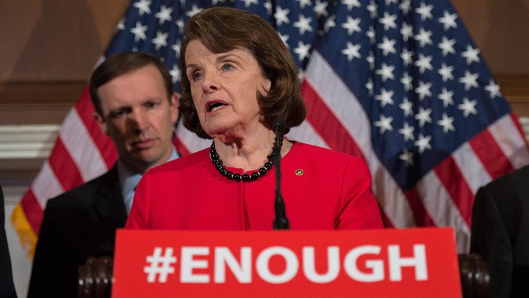 Senadora Feinstein: "Donald Trump pronto renunciará a su cargo"