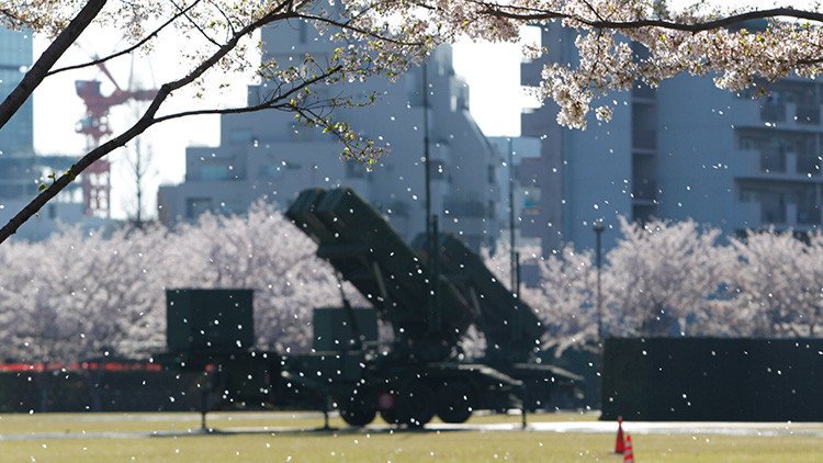 Políticos japoneses buscan que su país pueda bombardear a Corea del Norte antes de ser "destruidos"