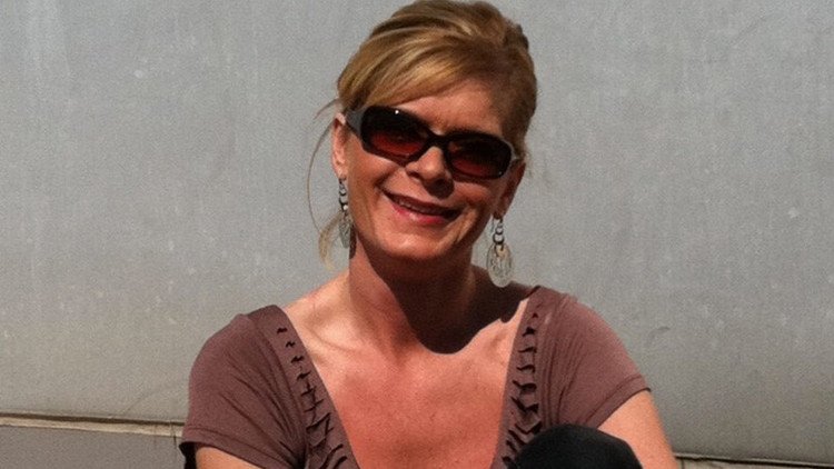 Un parásito 'come carne' deja a una mujer sin parte de su cuero cabelludo