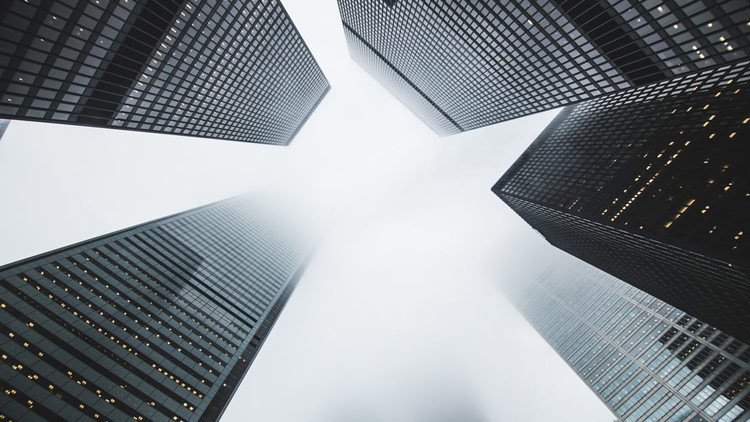 Prepare el paracaídas: arquitectos de EE.UU. construirán un rascacielos colgado de un asteroide