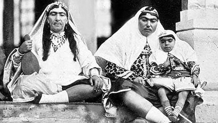 FOTOS: Así eran las bellas mujeres del harén de un sah persa