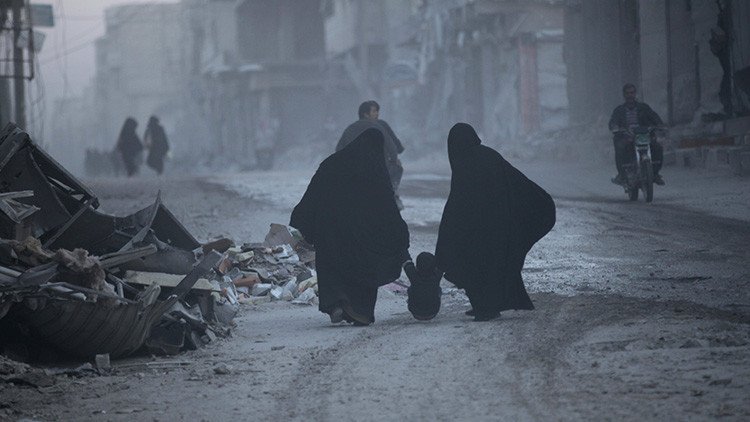 Una verduga del Estado Islámico tortura a miles de mujeres durante dos años