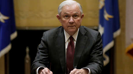 El fiscal general de EE.UU. niega haber tenido contactos con Rusia