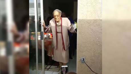 Video: Una mujer de 100 años celebra su cumpleaños con un baile espectacular