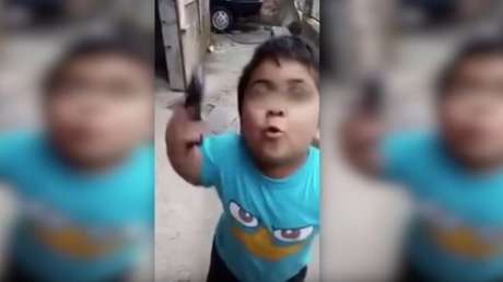 La indignante lección a un niño para que aprenda a robar