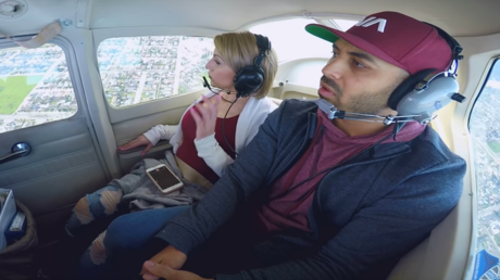 Una propuesta de matrimonio en una avioneta termina en un 'pequeño accidente'