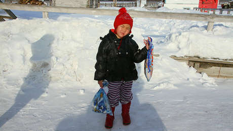 ¿Por qué esta niña siberiana desafió a los lobos y al frío caminando sola 8 kilómetros por la noche?