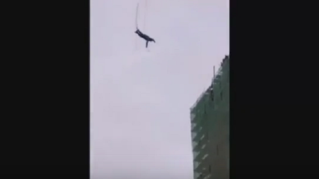 Escalofriante: El salto de la muerte termina muy mal en Rusia 