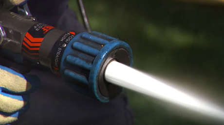 Video: La Policía de EE.UU. salva a un suicida y le mata de un disparo