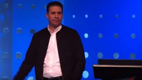 Pastor cristiano amenazó con matar a periodista que lo acusa de sacar provecho de los creyentes