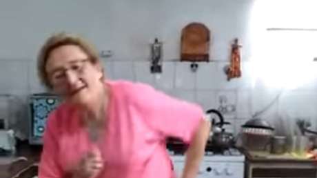 Una abuela argentina revoluciona la Red con sus pasos de cumbia