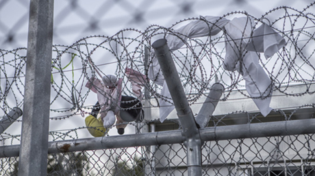 "A nadie le gusta vivir en estas condiciones. Me odio a mí mismo y a Europa"