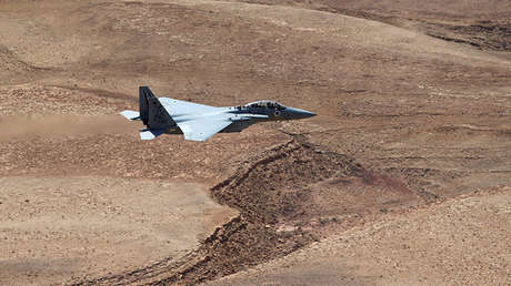 Israel amenaza con destruir los sistemas antiaéreos de Siria