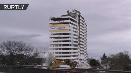 Alemania: 250 kilos de dinamita reducen a escombros el famoso Bonn-Center (IMPRESIONANTE VIDEO)