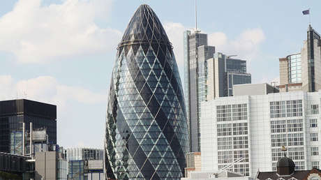 FOTOS: Evacúan un icónico rascacielos en Londres tras reportarse la presencia de humo